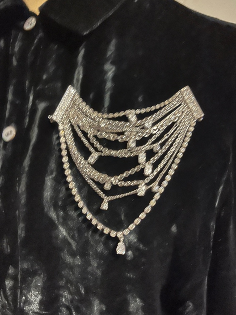 Crystal Drape Pin - Picture 7 of 8